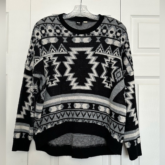 Urban Outfitters Sweaters - Urban Outfitters BDG Black and White Geometric Intarsia Knit Sweater - Size XS